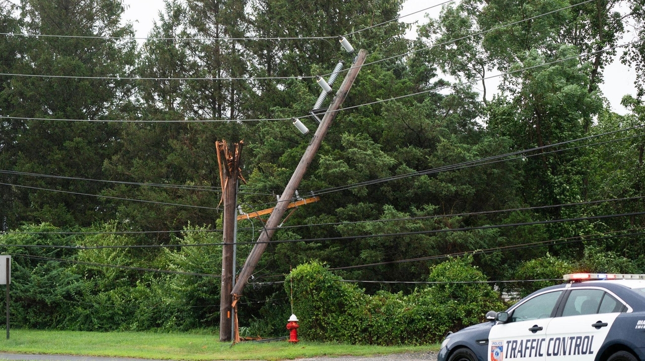 Tropical Storm Henri's detour to the east reduces outages on Long