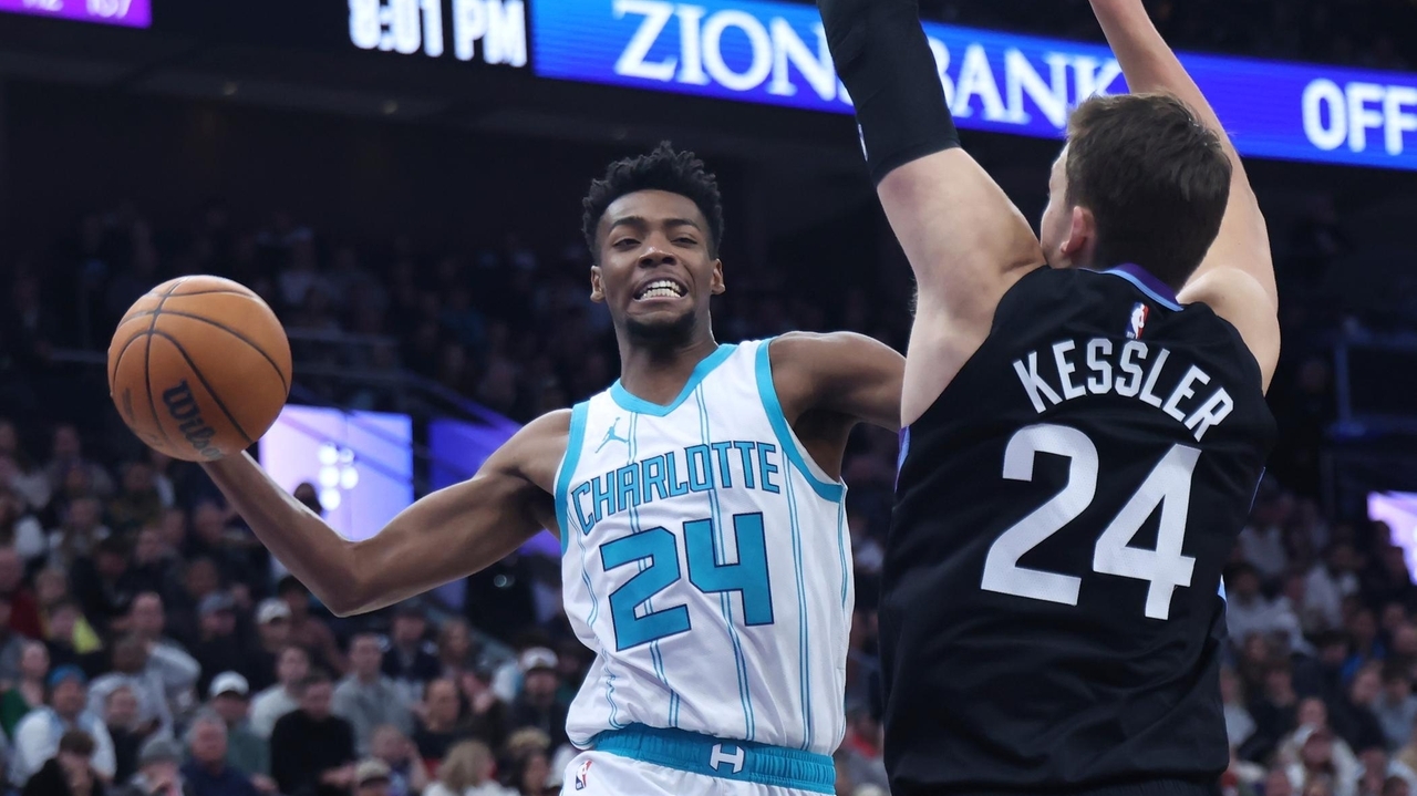 Mark Williams scores career-high 31 points in the Hornets' 117-112