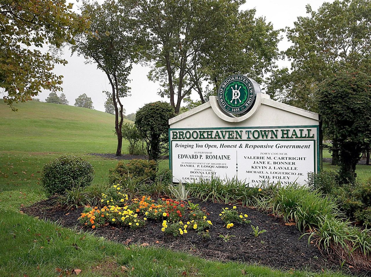 Brookhaven Town offering amnesty period to legalize apartments Newsday