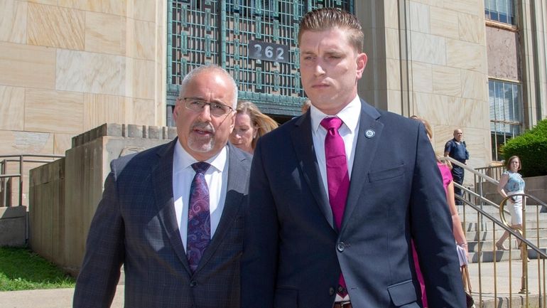 Keith Dillon, right, is arraigned July 18, 2018 in Mineola.