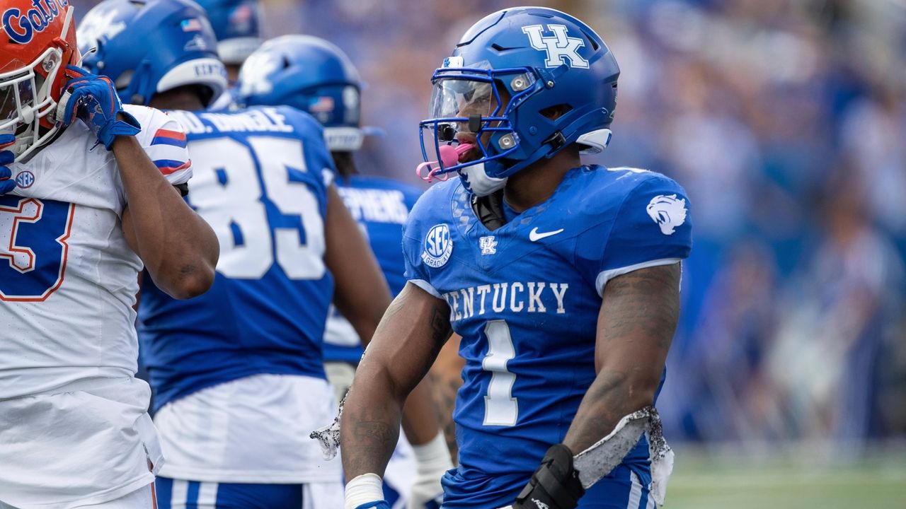 Kentucky football jerseys voted 'Uni of the Year'