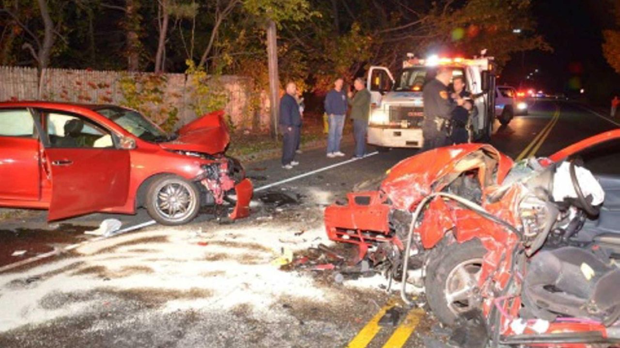 Police Two injured in crash in Islip Terrace Newsday