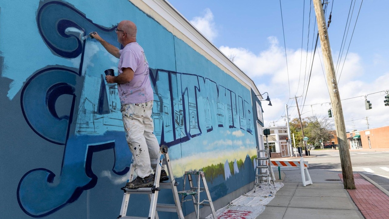 Amityville murals bring new life to downtown area