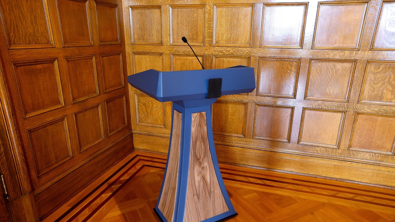 Scrutiny of Arkansas governor's $19,000 lectern deepens after new records are released - Vimarsana News