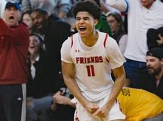 Chase O'Brien erupts in 4th quarter, leads Friends Academy into semis