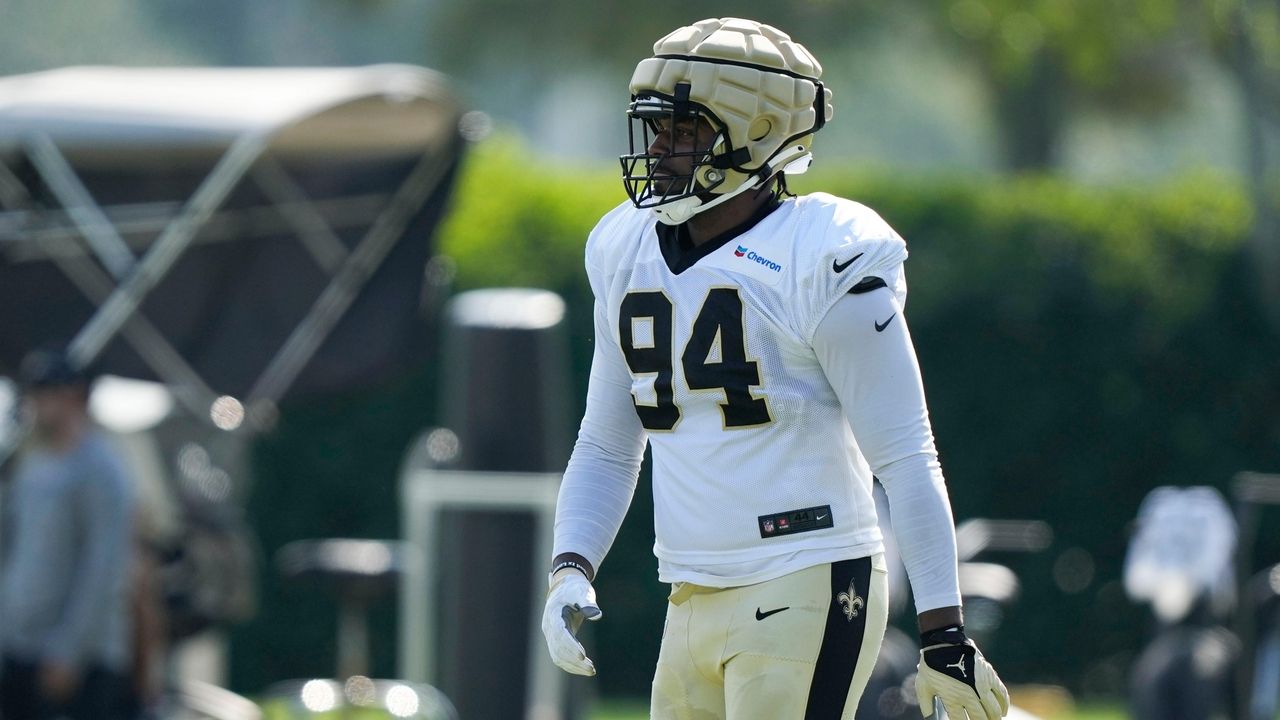 Saints' Jordan not letting up in 2nd decade, on field or off