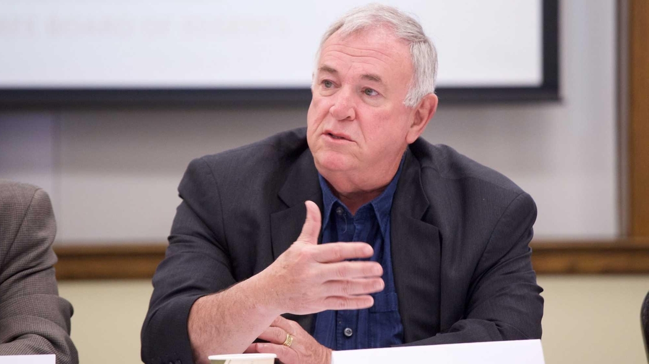 Regents pass teacher evaluation regulations giving test scores more ...
