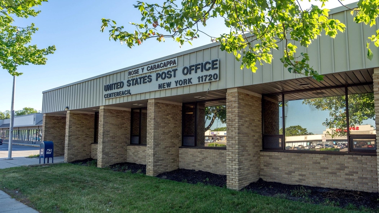 Tax payment checks missing after break-in at Centereach post office