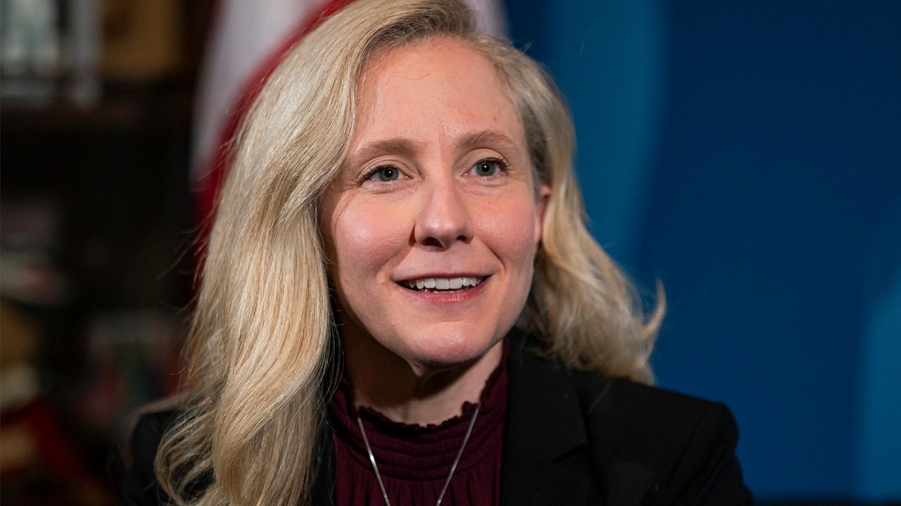 Virginia Rep. Abigail Spanberger is running for governor instead of seeking reelection to the House - Vimarsana News