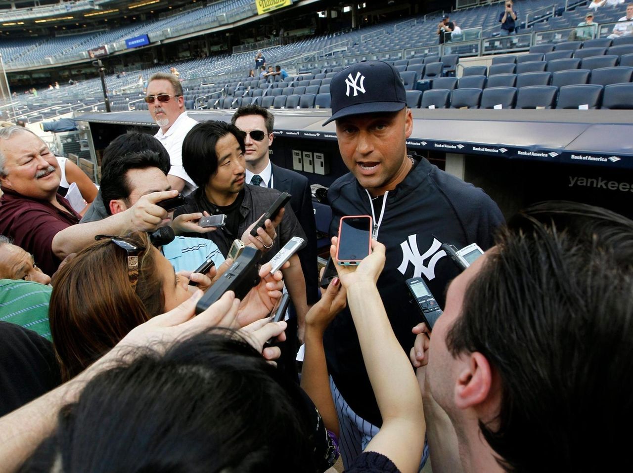 Derek Jeter excites Yankees fans with talk of seeing him more