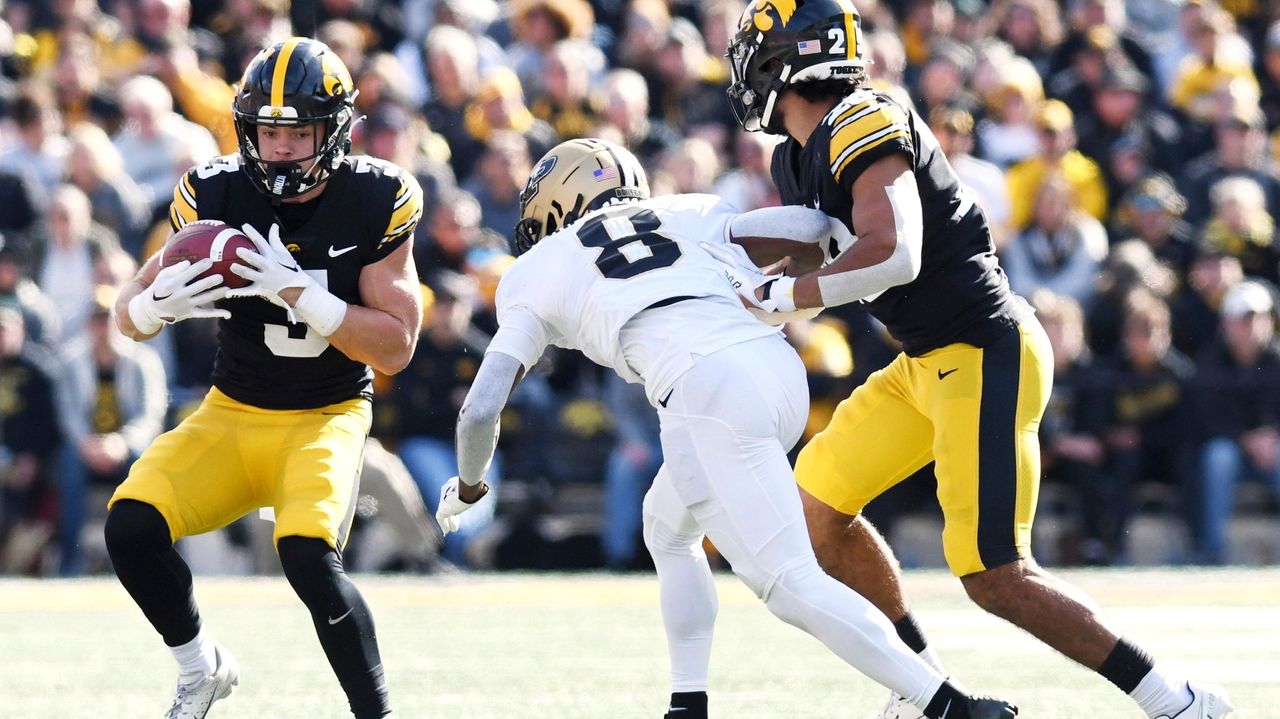 Kaleb Johnson returns from injury to rush for 134 yards in Hawkeyes' 20 ...