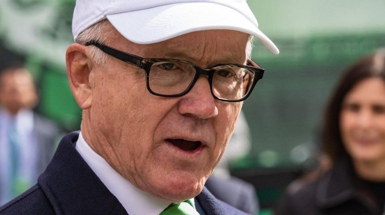 Woody Johnson thanks Christopher Johnson as he returns as Jets owner