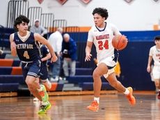 Mastando scores 18 points in second half to help Manhasset overcome slow start