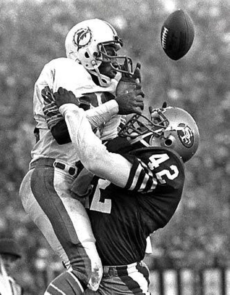 University of Houston's fullback, Robert Newhouse (46) goes up