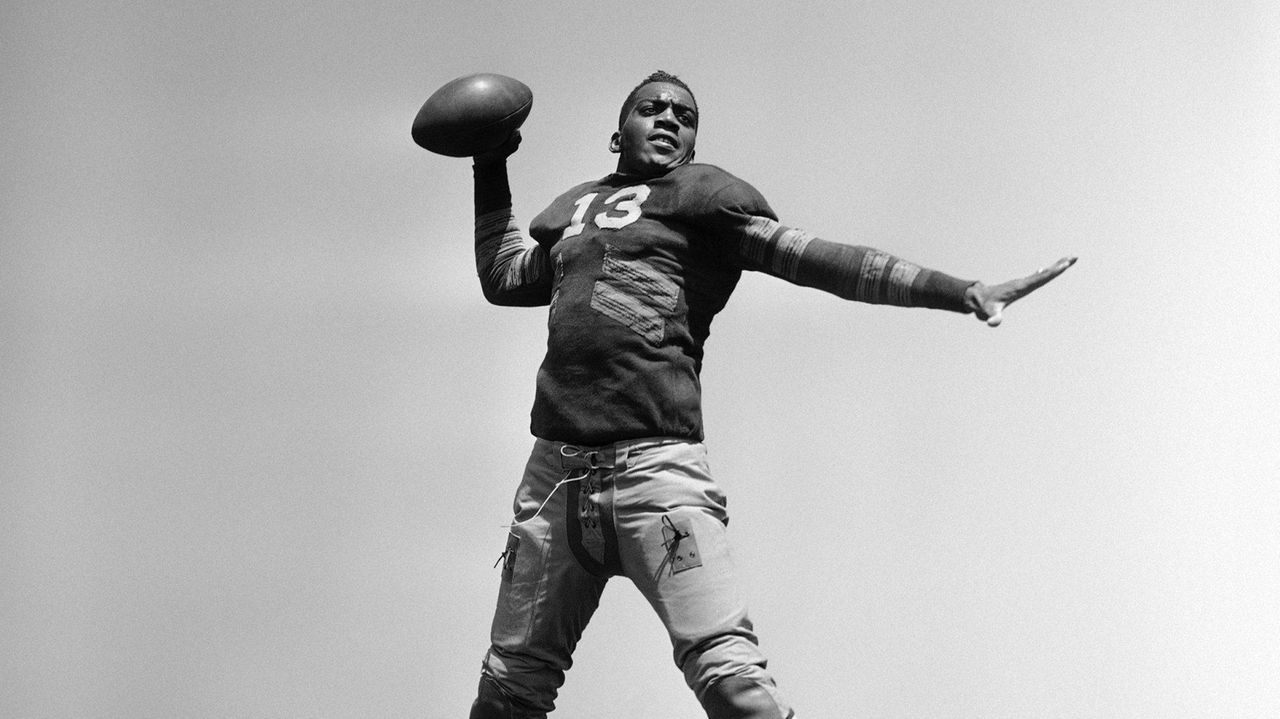 Marion Motley: Bruising fullback may be the greatest player ever