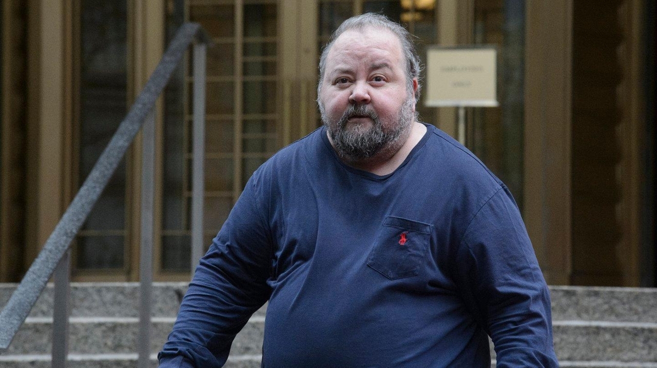 Former NYPD sergeant from LI testifies at bribery trial of accused gun ...