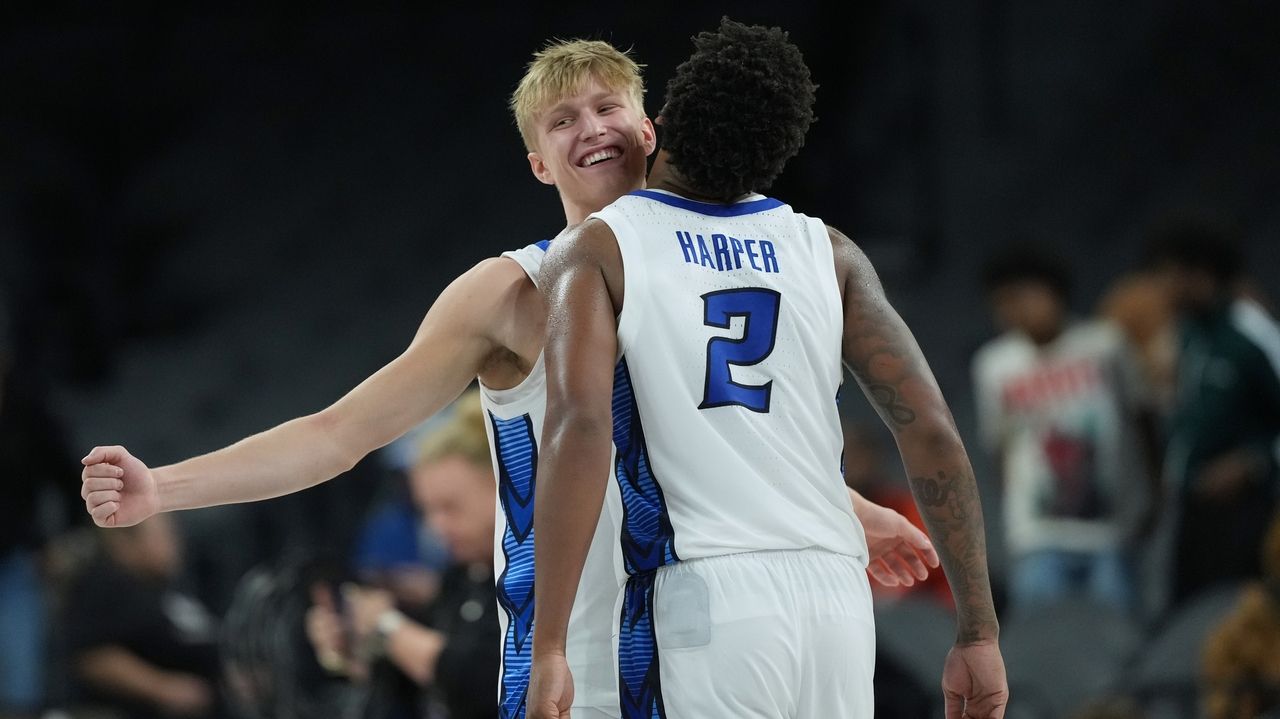 Harper scores 18 and Creighton tops Oregon 76-66 to get a win in the Players Era tournament