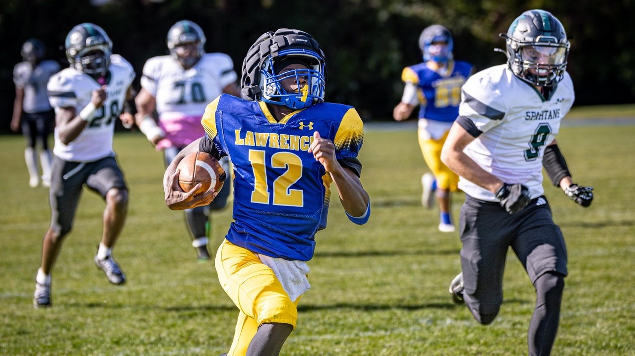 Nassau high school football roundup from Week 7
