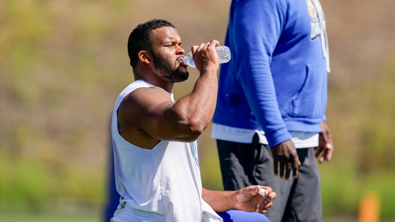 Watch: Rams and Cowboys get into multiple scuffles during practice