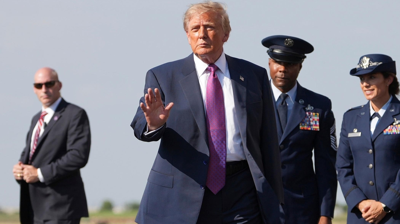 Trump bricht mit 9/11-Tradition und besucht das Pentagon