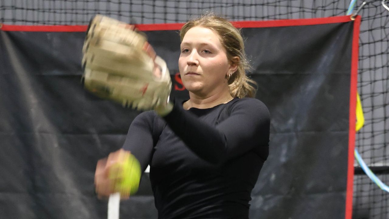Women's pro softball takes Rise on Long Island Newsday