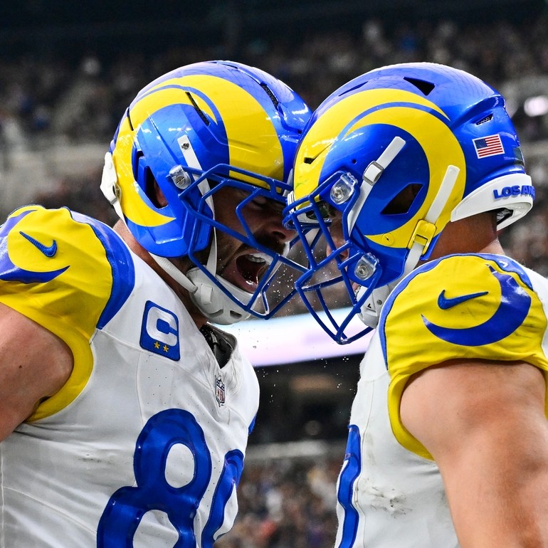 Rams right their season, perhaps reclaim their offensive identity in ...