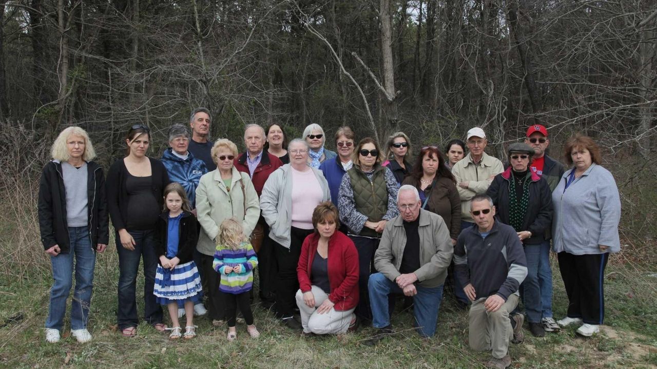 Foes of Sandy auto auction yard go to court Newsday