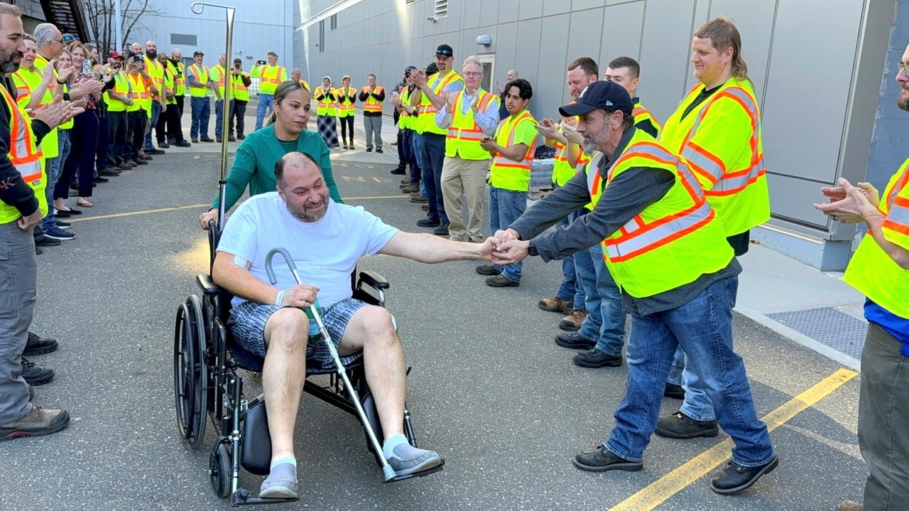 DOT employee hit by alleged drunken driver while helping at crash site ...