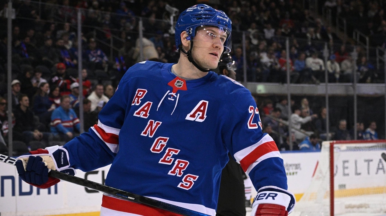 Colin Stephenson: Adam Fox still doesn't commit to future with Rangers