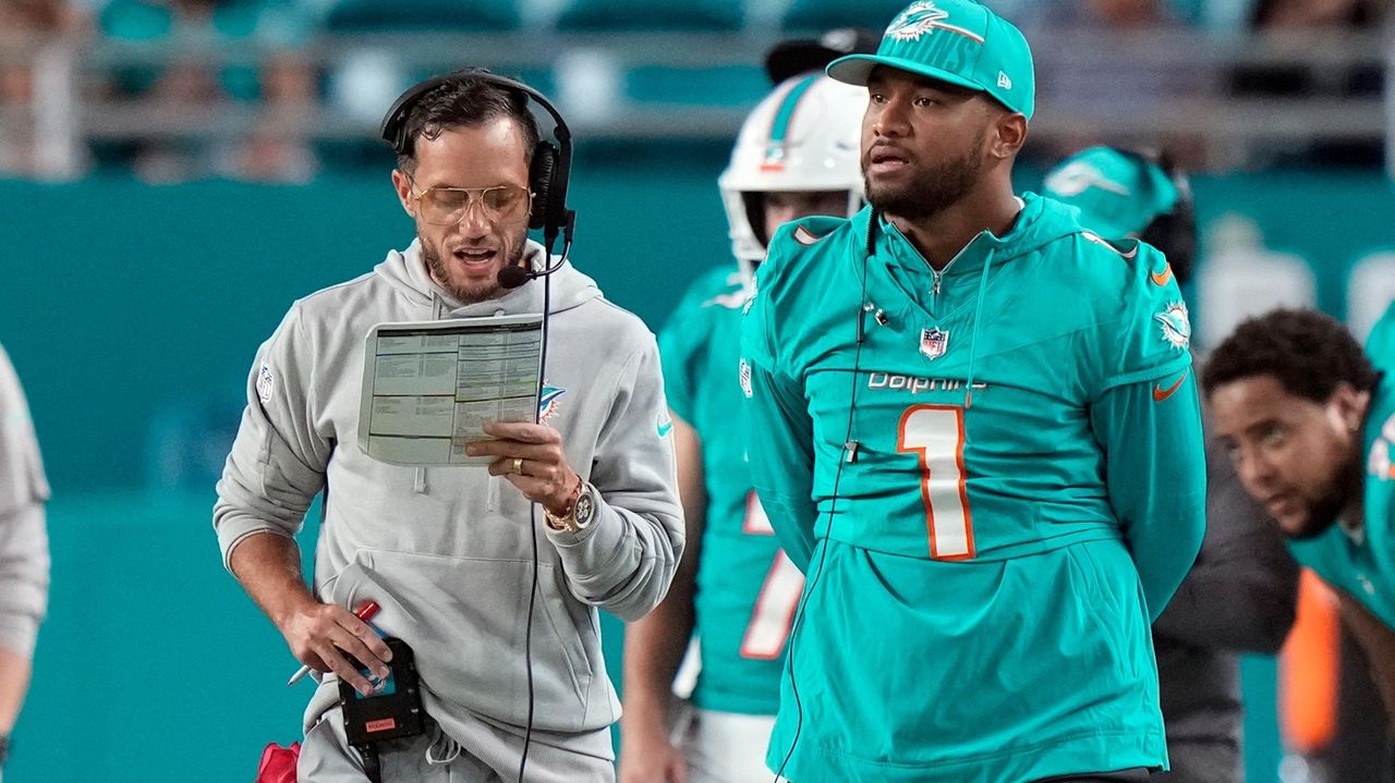 The lesson Miami Marlins must learn from Dolphins receivers