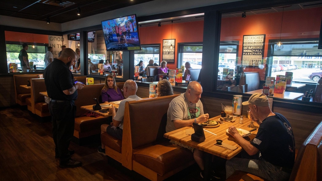 Long Island Applebee's wird im Rahmen eines landesweiten Plans ...