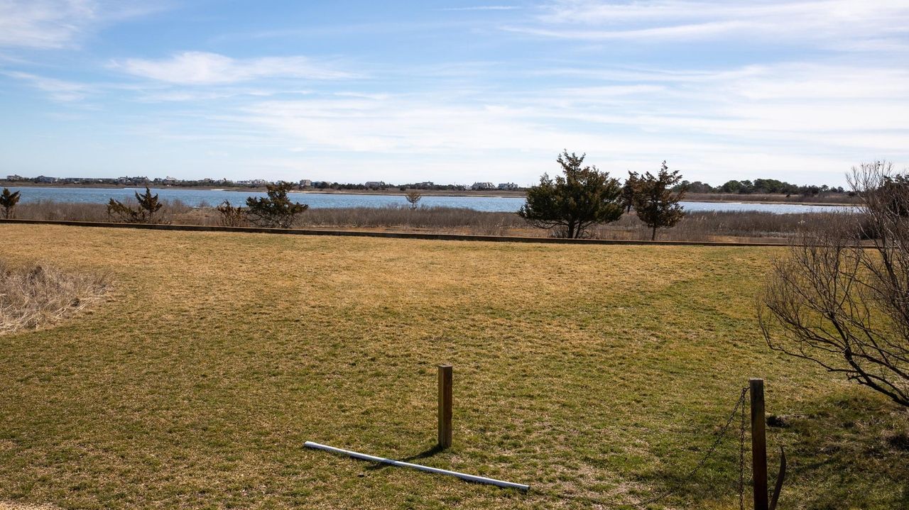 Southampton Town looks at buying waterfront Quogue acreage for open