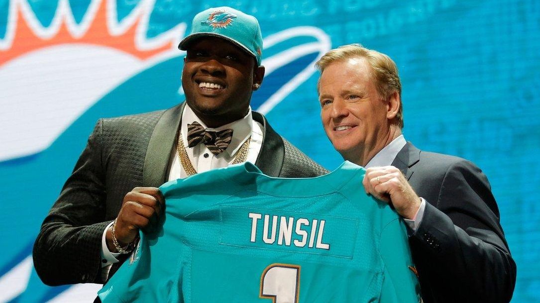 Jets tried to trade up for Laremy Tunsil in NFL Draft, source says