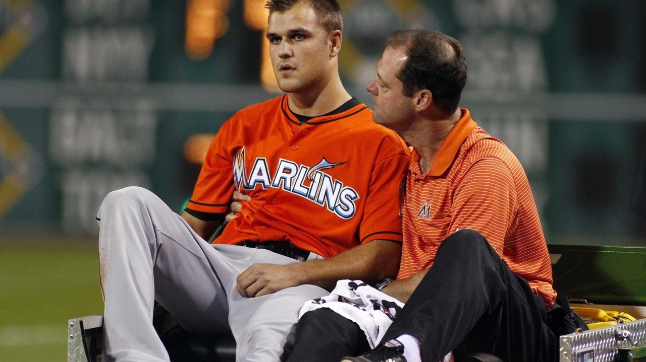 Marlins pitcher Dan Jennings hospitalized after being hit by line drive -  Los Angeles Times