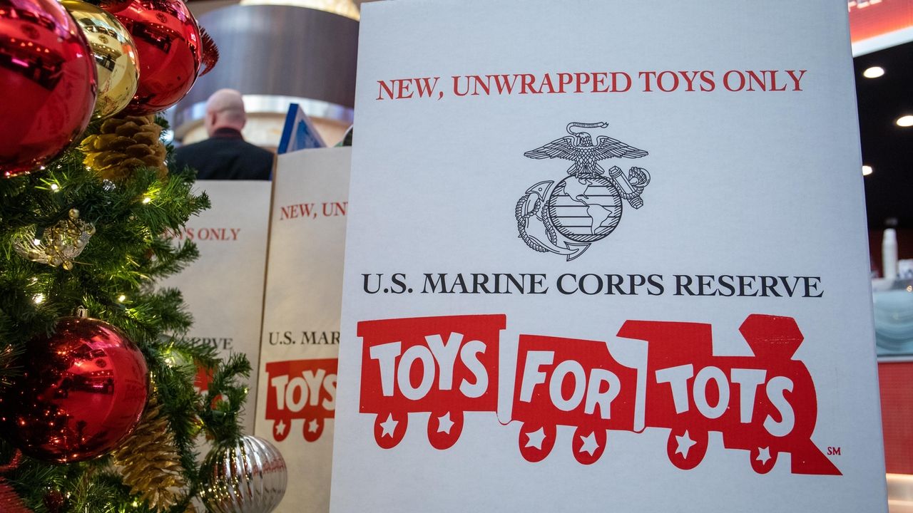 Toys For Tots Suffolk Otb To Donate