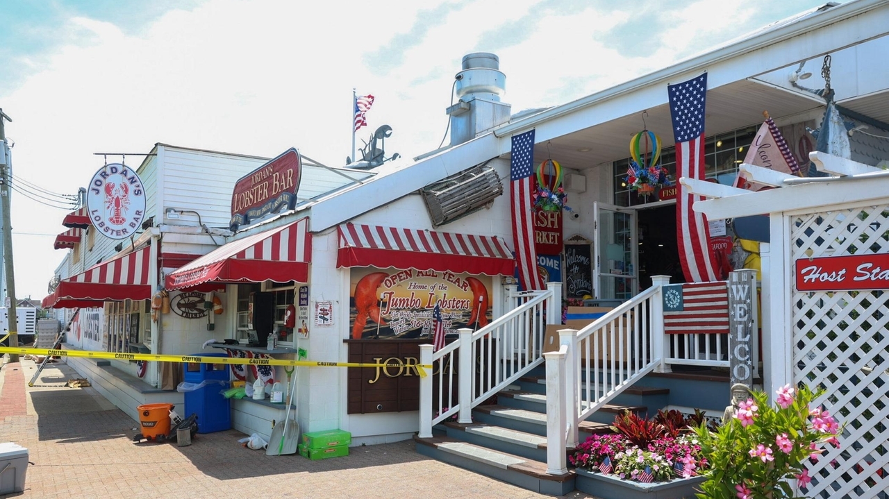 Island Park's Jordan Lobster Farms reopening after fire
