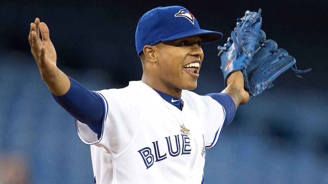 Free-agent pitcher Marcus Stroman reaches 3-year deal with Chicago