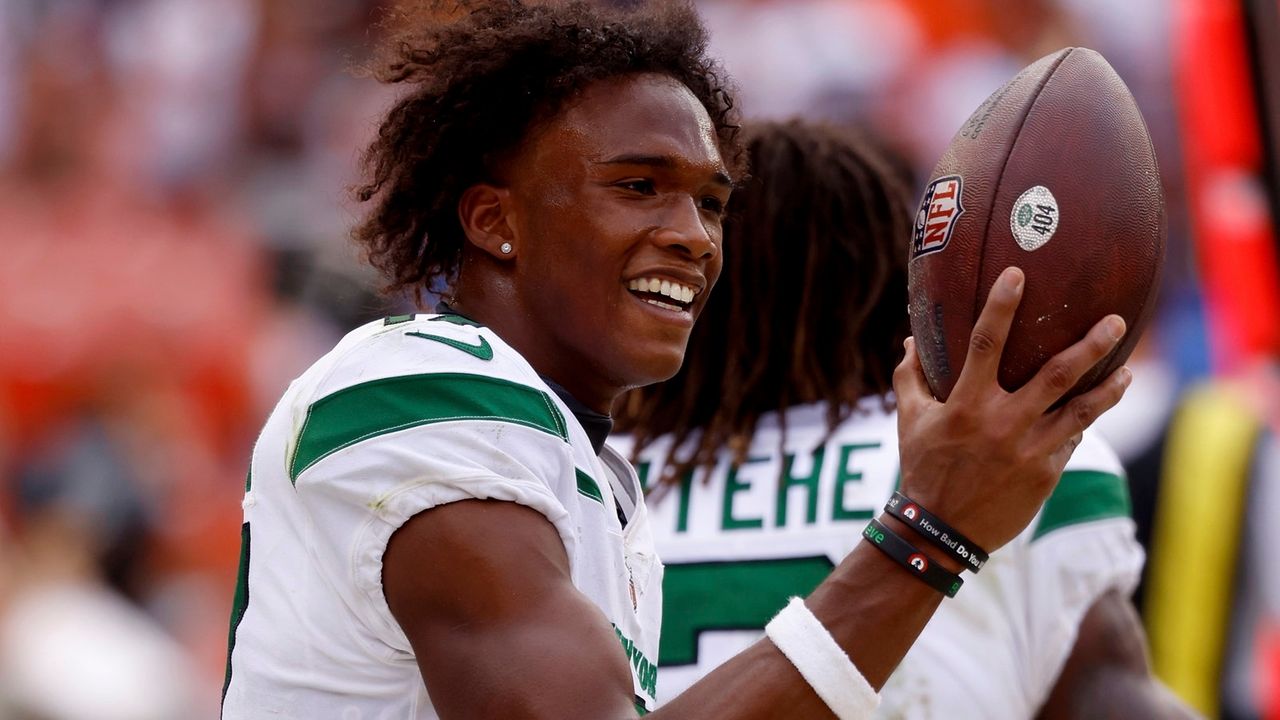 Garrett Wilson on the receiving end of Jets' praise - Newsday