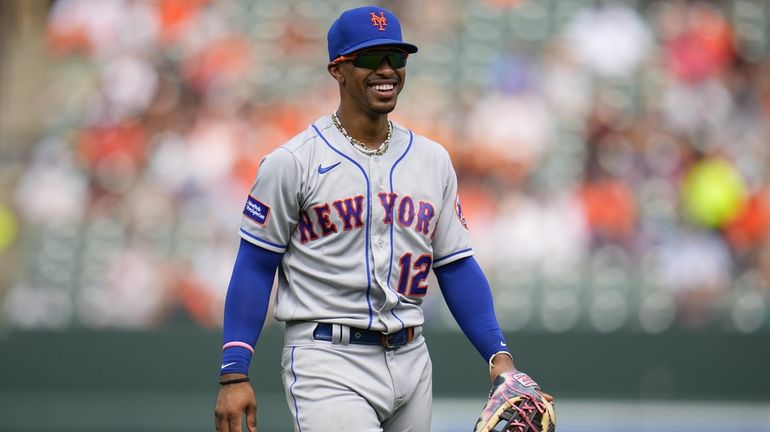 New rules have Mets' Francisco Lindor loving playing shortstop again -  Newsday