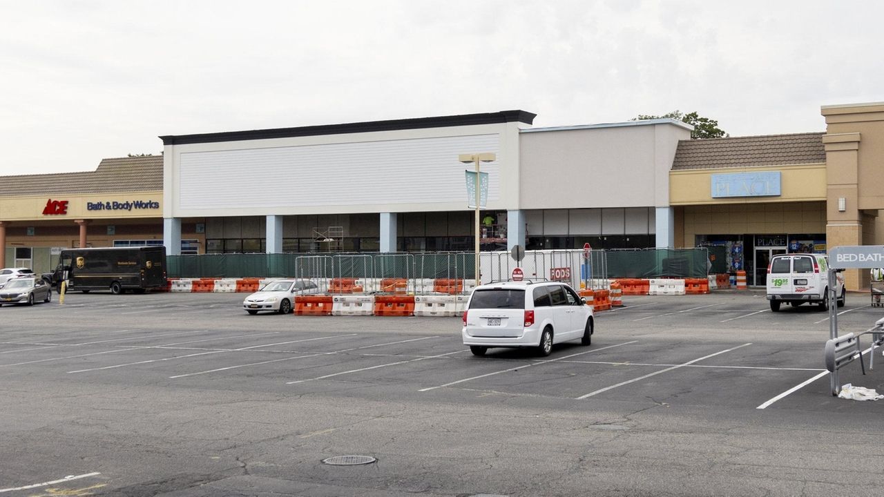 Burlington Target Among Incoming Tenants Expected To Revitalize New Hyde Park Shopping Center 7244