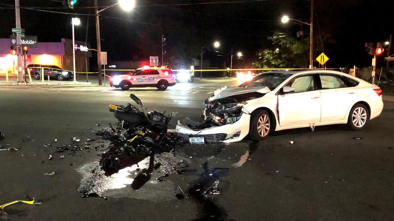Motorcyclist taken to hospital after West Hempstead crash, police say