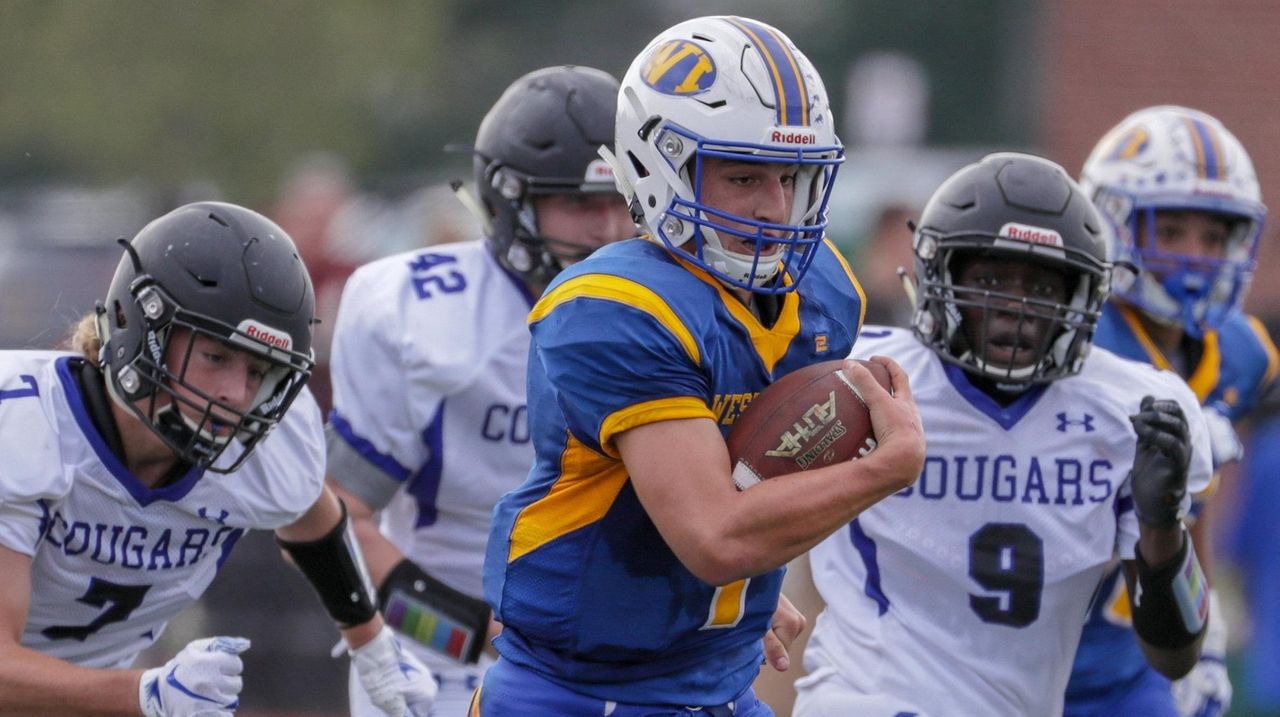 Mobile QB Mike LaDonna the engine that makes West Islip football go