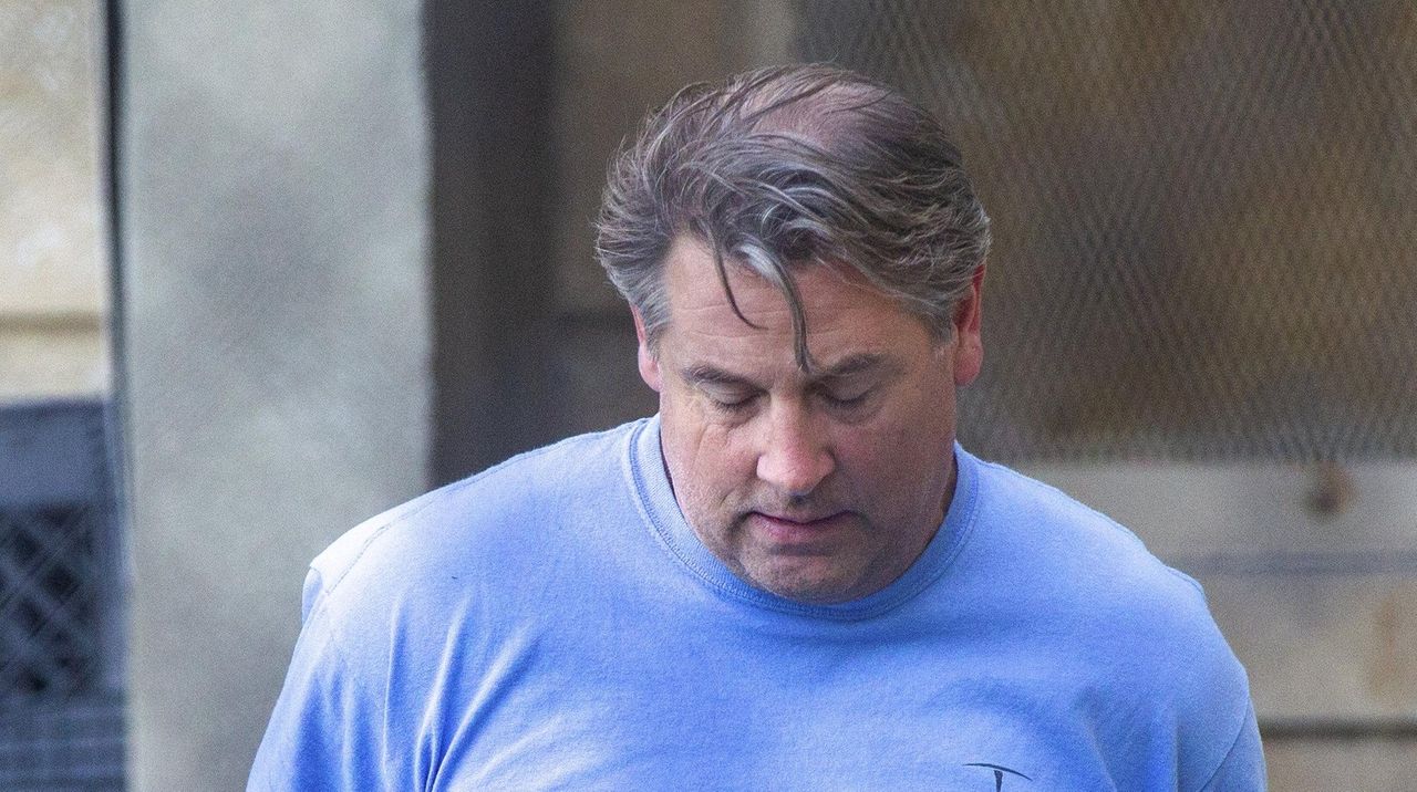 Oyster Bay man charged with DWI, leaving scene of crash that left