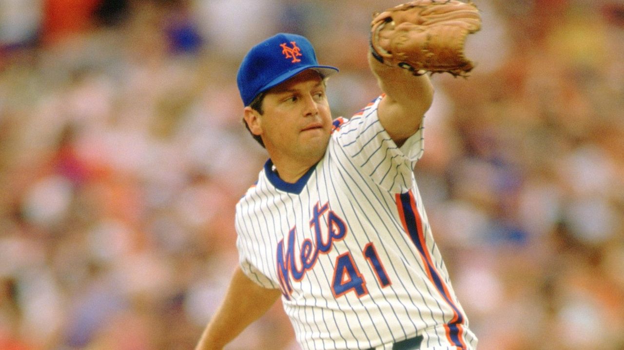 Tom Seaver statue at Citi Field - Newsday