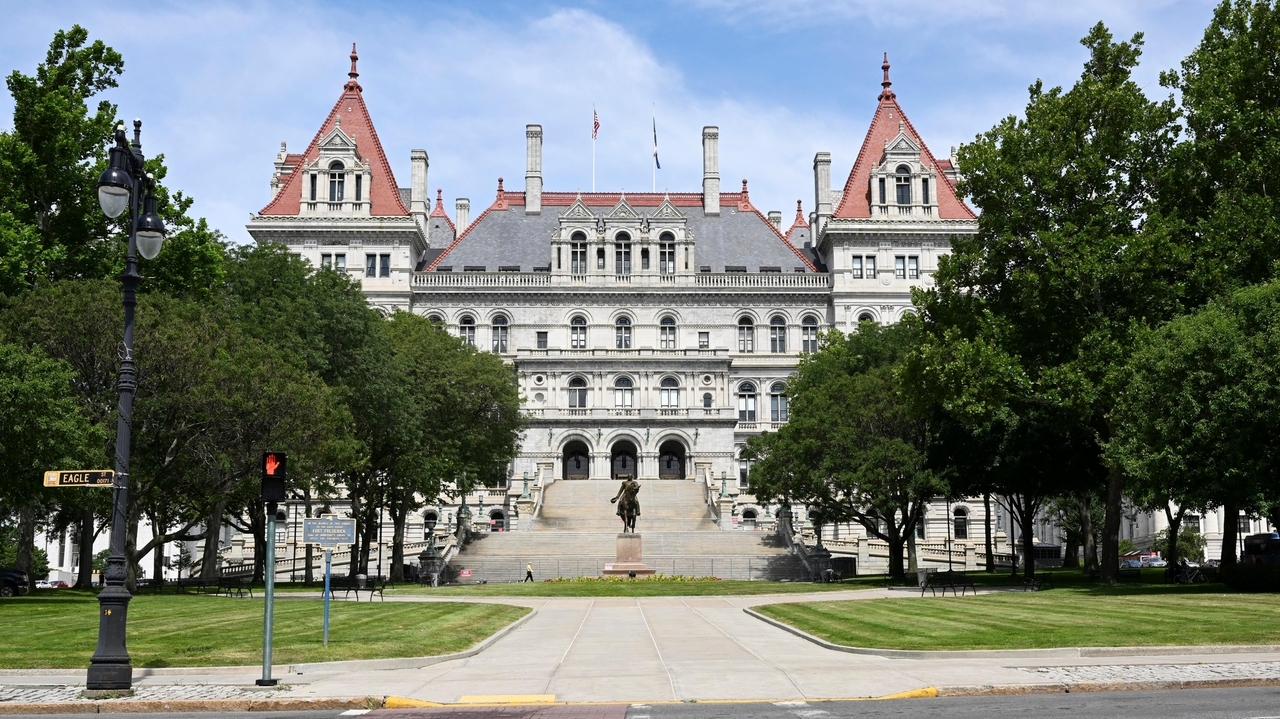State budget, with bail law changes, minimum wage hike, nears approval - Vimarsana News