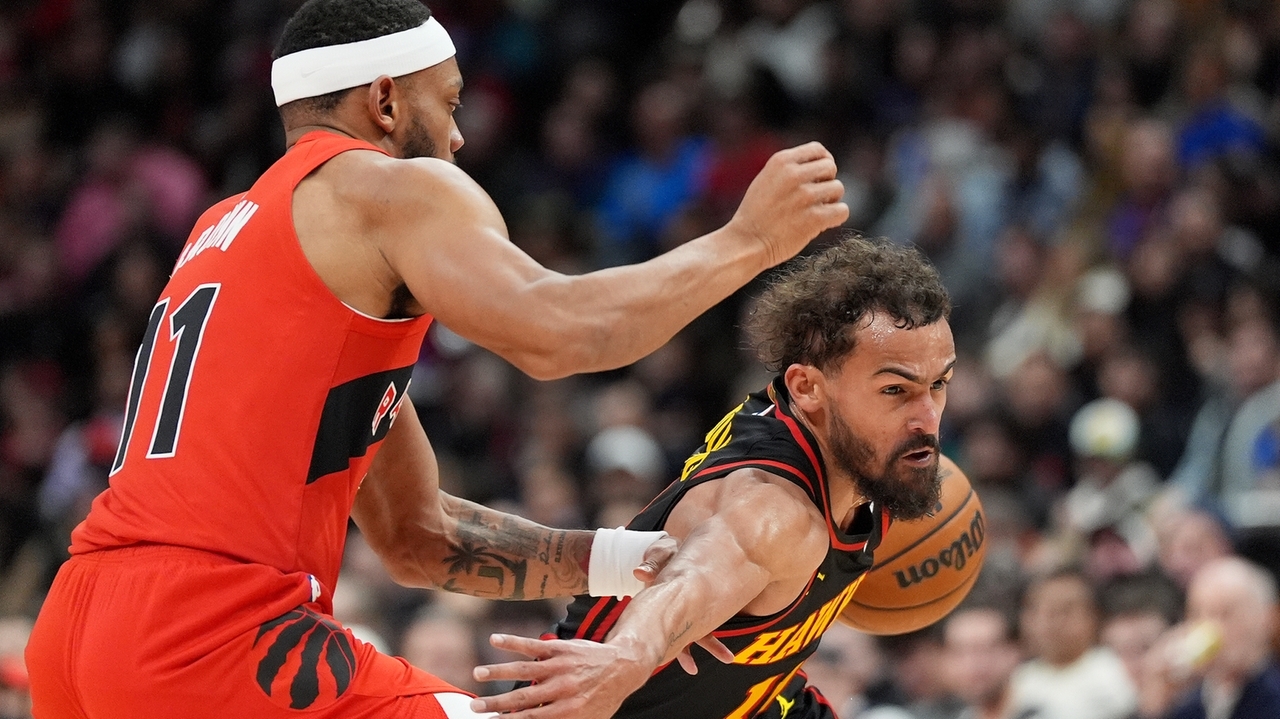 Young scores 34 as Hawks beat Raptors 136-107, hand Raptors 10th