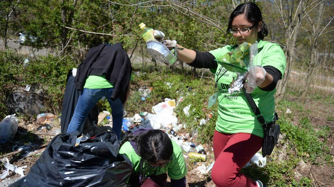 Kids learn civic pride at Clean Streets event in Bay Shore, Brentwood ...