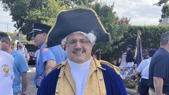 Massapequa preps for annual parade — with Mayor 'Washington'