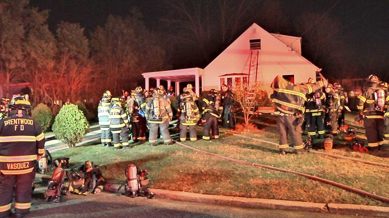 Brentwood Firefighters Rescue Woman From Burning House Newsday 4268