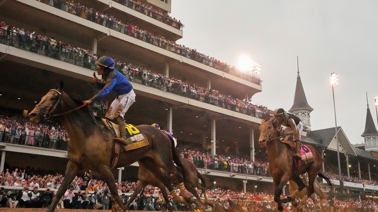 Sovereignty wins Horse of the Year at Eclipse Awards, Bill Mott